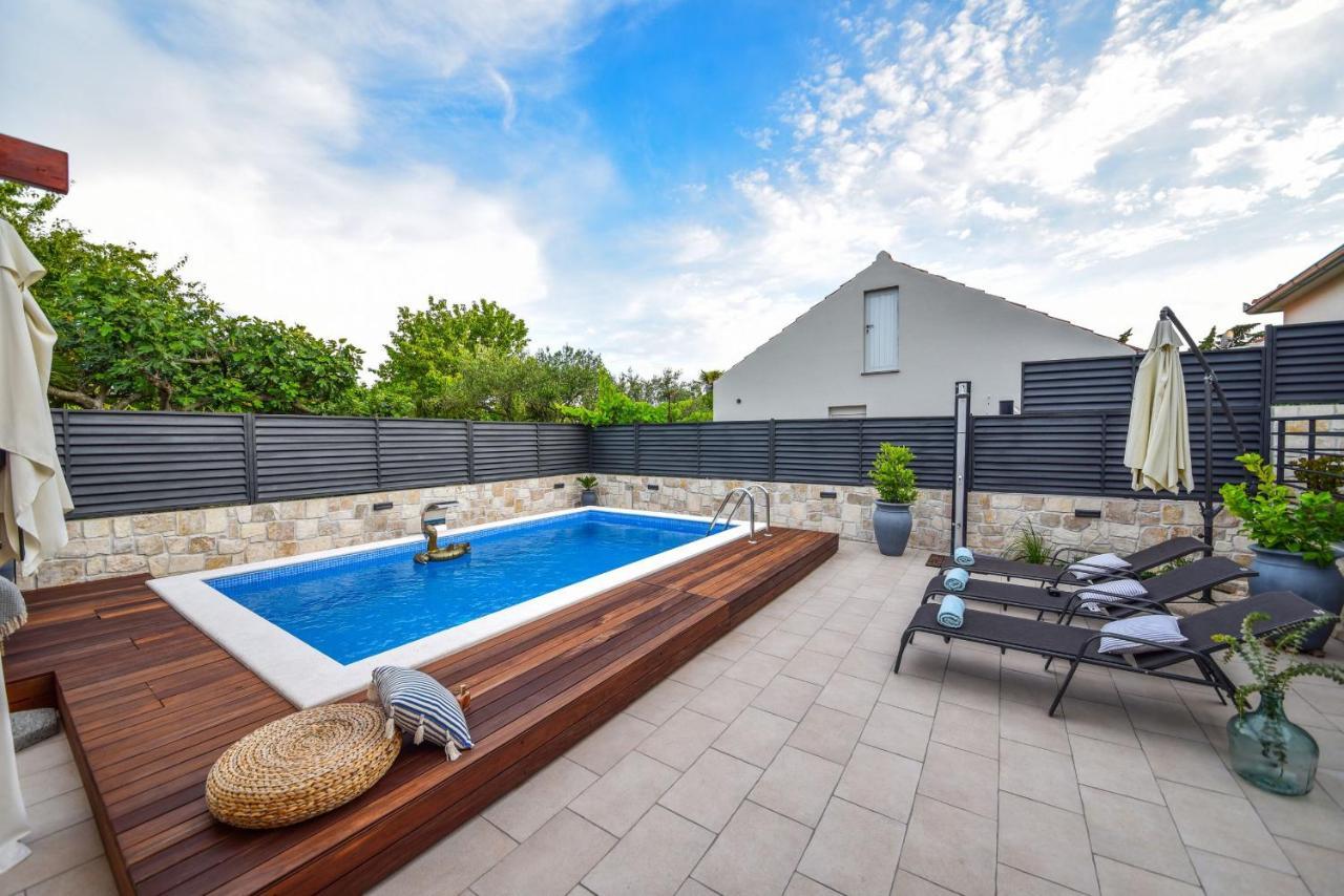 Villa Teuta Zadarvillas Exteriör bild