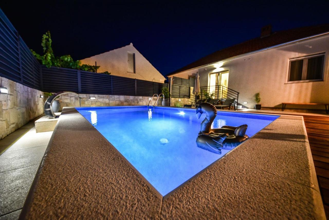 Villa Teuta Zadarvillas Exteriör bild